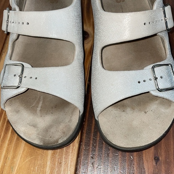 SAS Tripad Women's Size 10M Comfort Relaxed Leather Sandals Strap Buckles - Picture 10 of 14